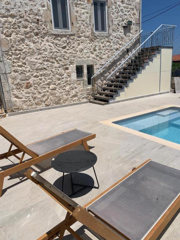 Mangata Suites Homes With Private Pools Spartokhorion Luaran gambar